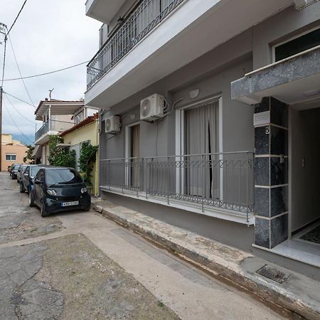 Anesis With A Yard Apartamento Calamata Exterior foto