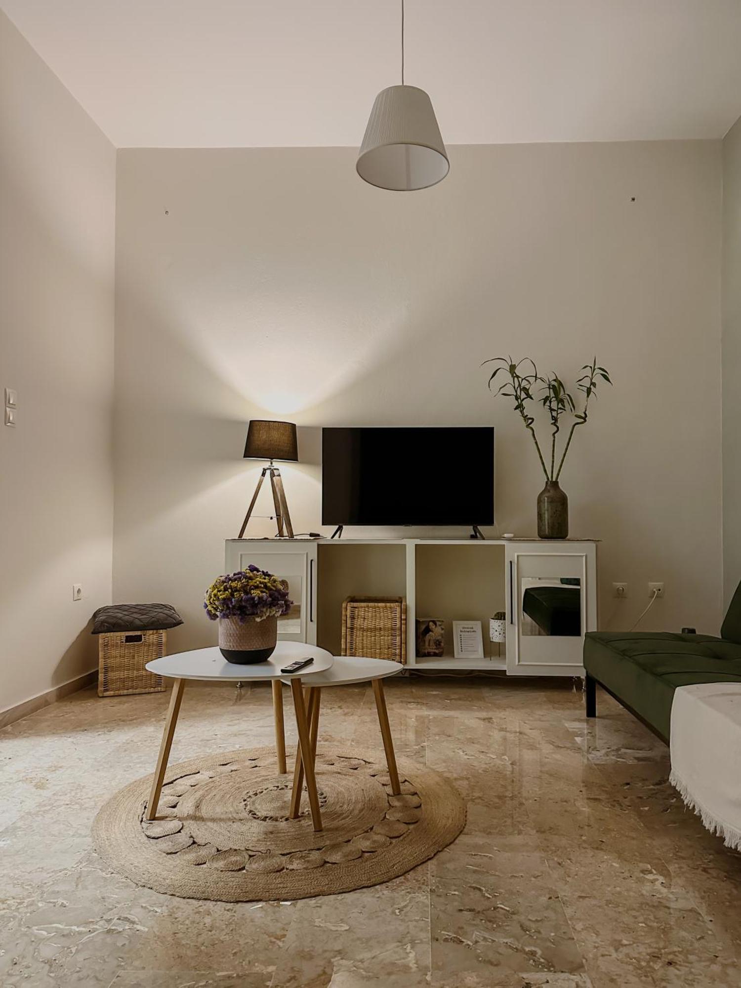 Anesis With A Yard Apartamento Calamata Exterior foto